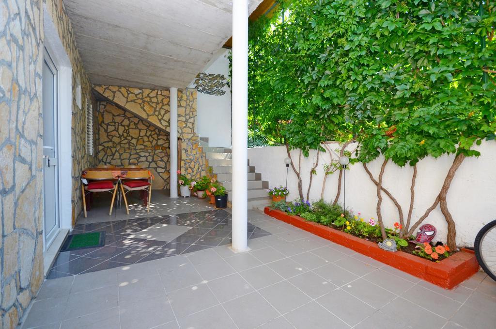 Marica Apartment *